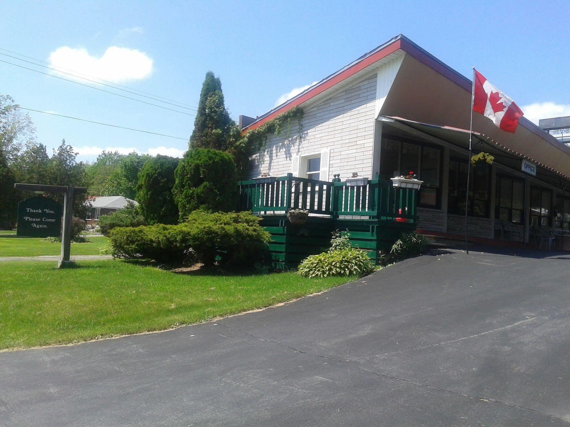 Capricorn Motel Royale 1000 Islands Lansdowne Exterior foto