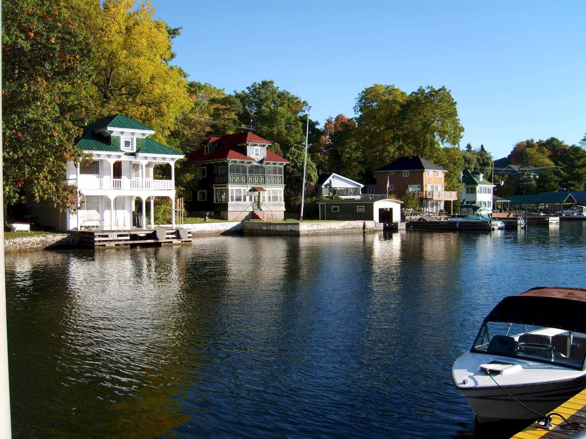 Capricorn Motel Royale 1000 Islands Lansdowne Exterior foto